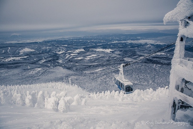 The Hakkoda gondola pauses before entering it's icy resting place.