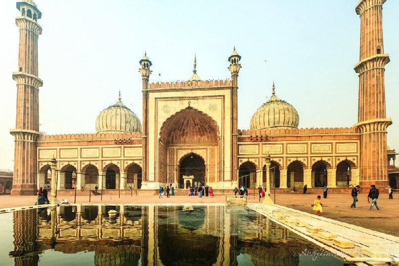 The inner courtyard and reflections of Jama Masjid mosque.